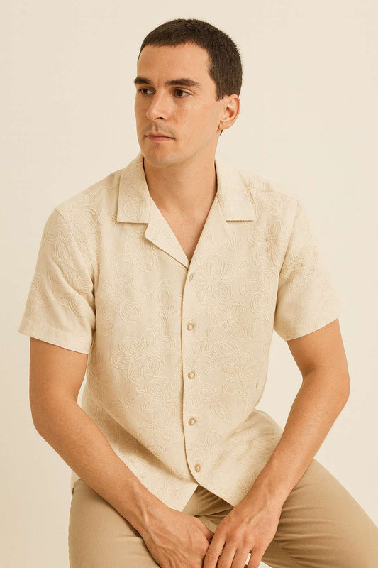 CAMISA HOMBRE CON CUELLO OVERSIZE TEJIDO CALADO